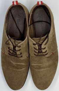 Sapatos Castanhos