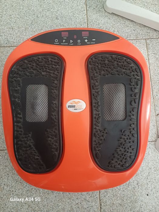 Maquina de massagem para pes
Maquina de massajar os pés 
Pouco uso em