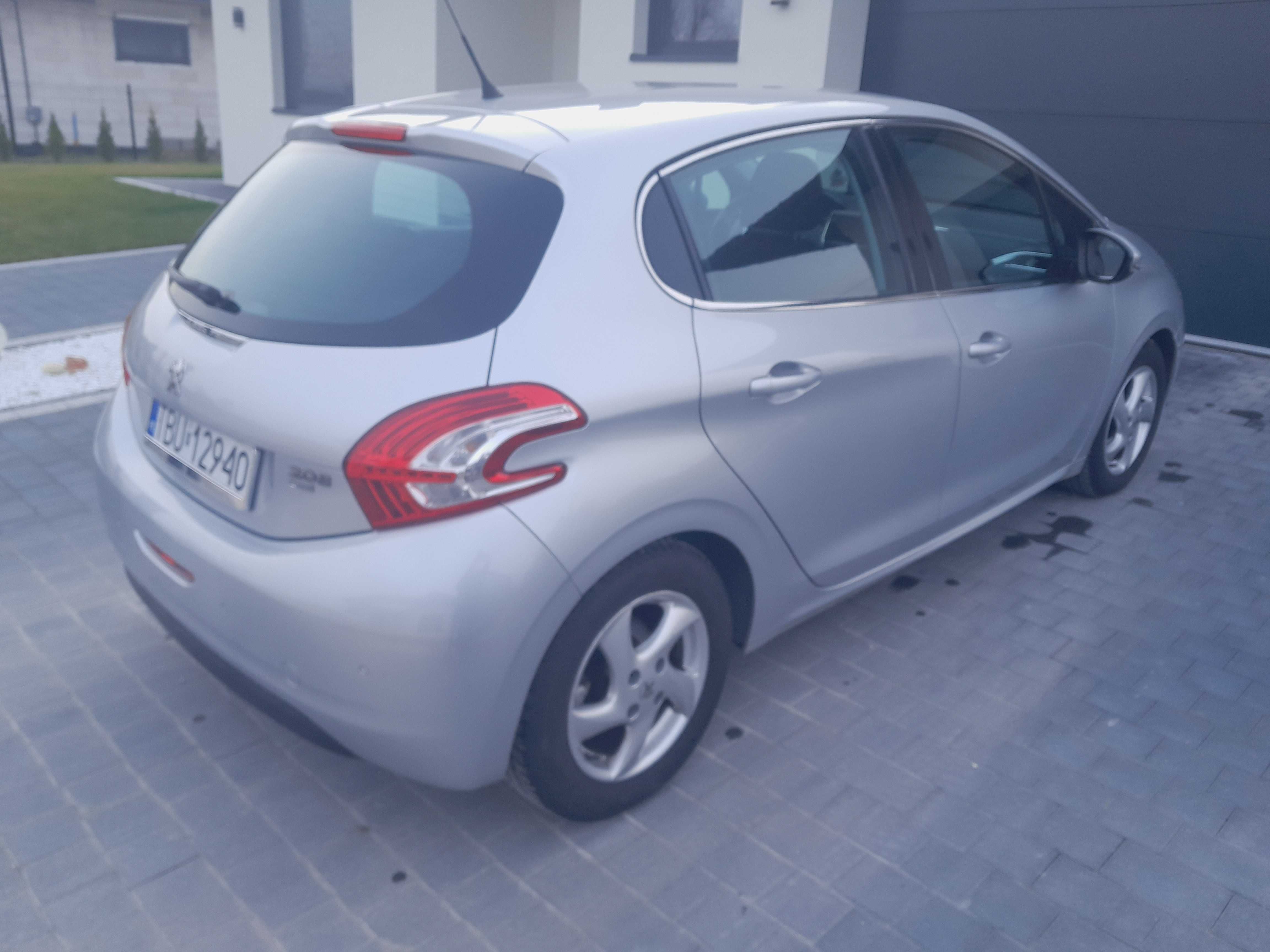 PEUGEOT 208 1.6hdi Stan idealny.