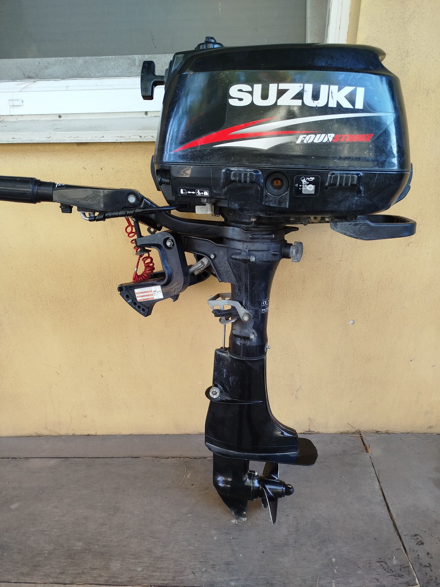 Лодочный мотор SUZUKI DF6 s.4тактный