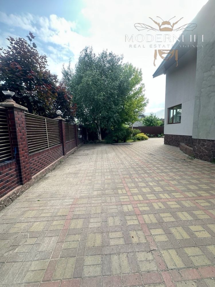 Продаж будинку 290 м² в с. Гатне
