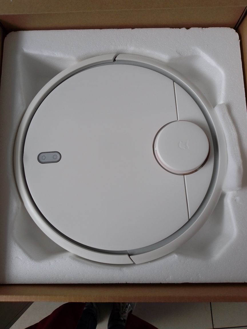 Робот-пылесос Xiaomi Mijia Mi Robot Vacuum Cleaner SDJQR02RR