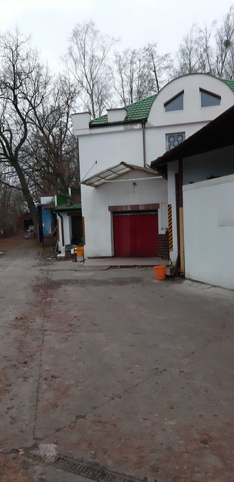 wynajmę powierzchnie 1300m2 6m wysokie okazyjna cena !!!plac ha .