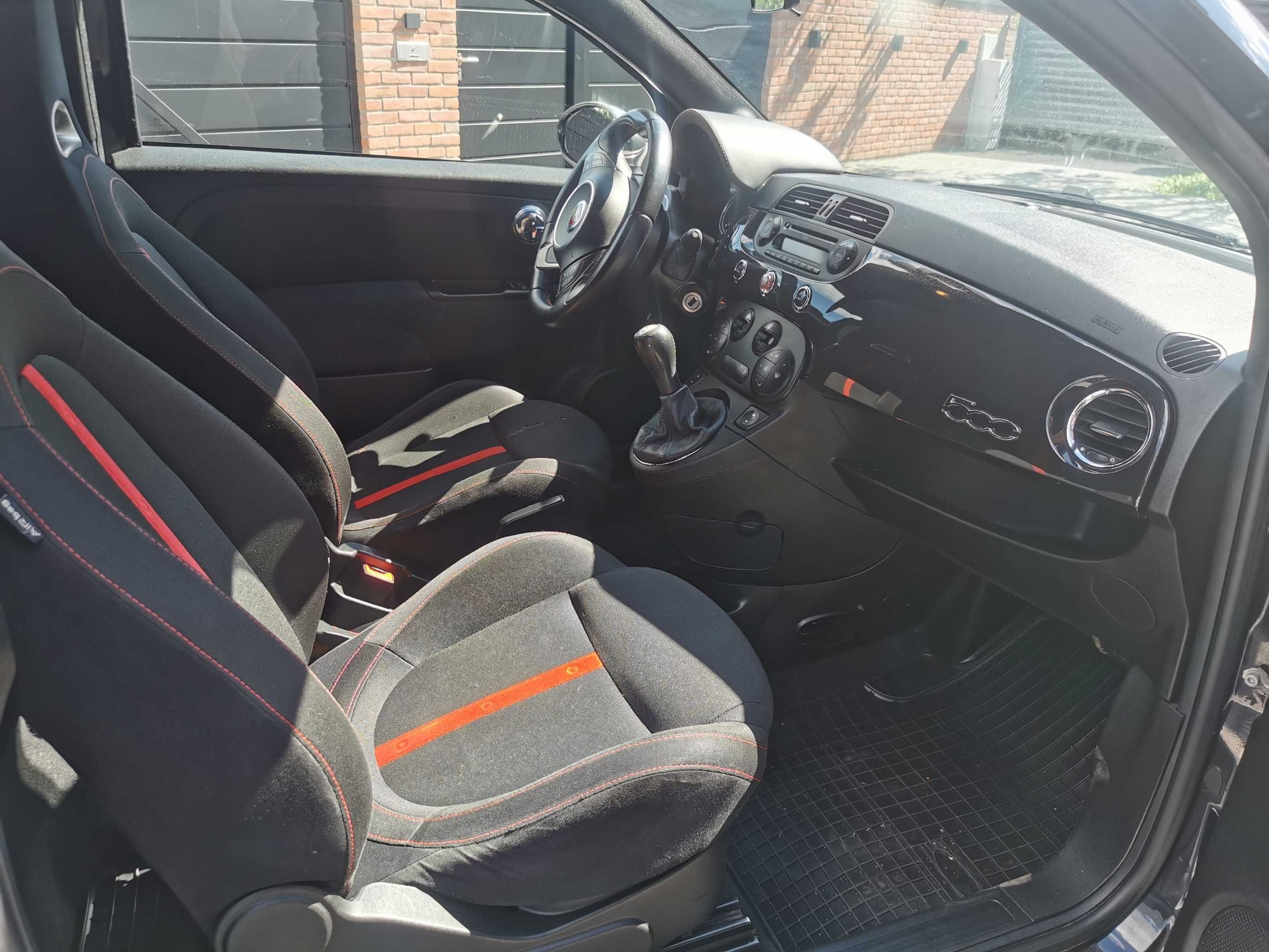 ABARTH 500 1,4 T-JET 135 KM