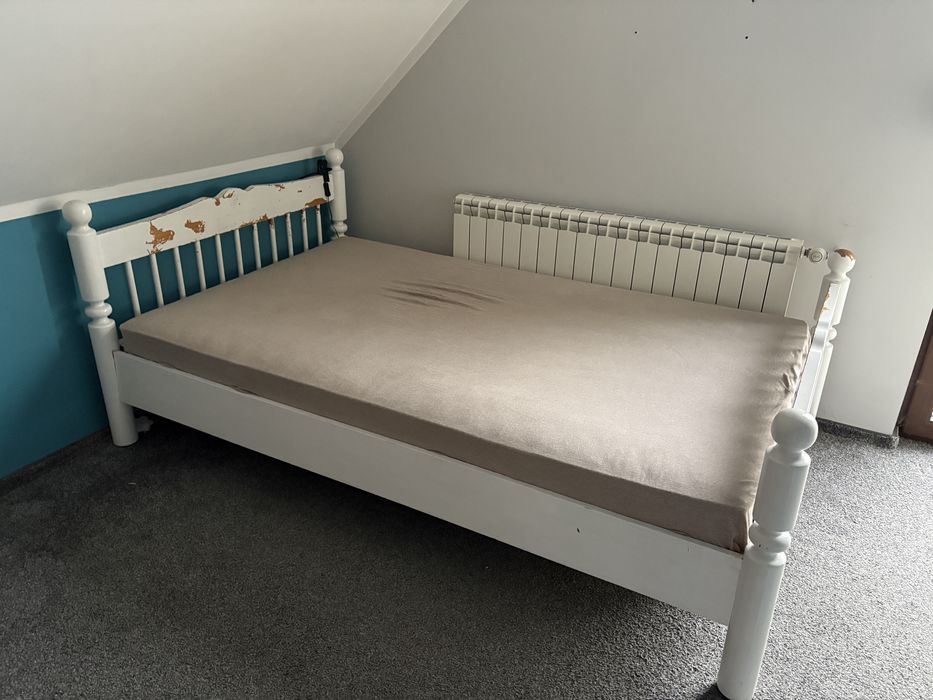 Łóżko 140/200 z materacem