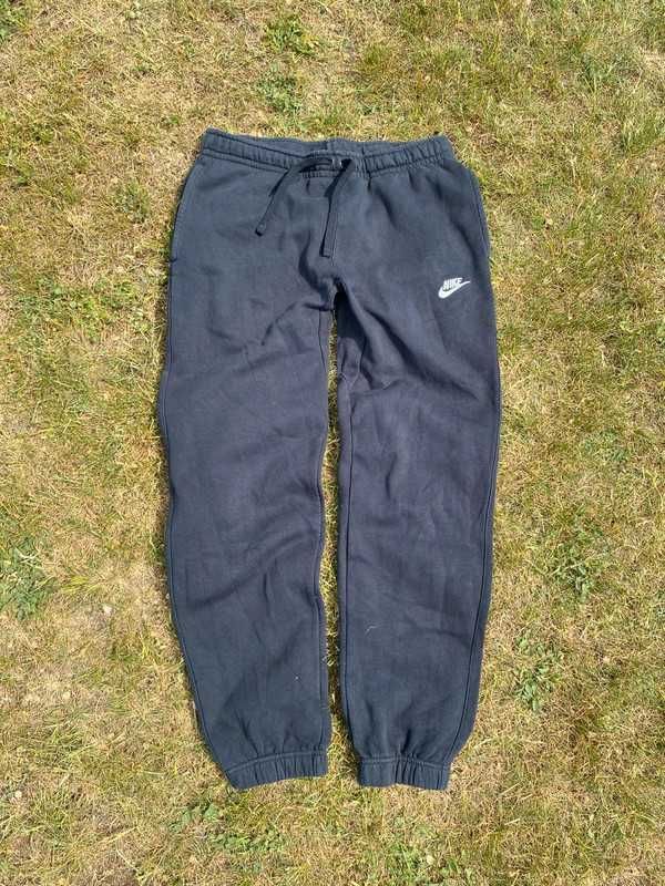 Spodnie dresowe męskie Nike jogger czarny M fleece sport haft logo