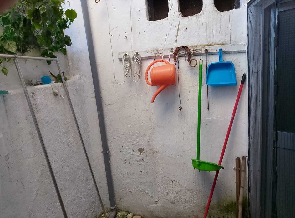 Apartamento T1 de R/C com quintal