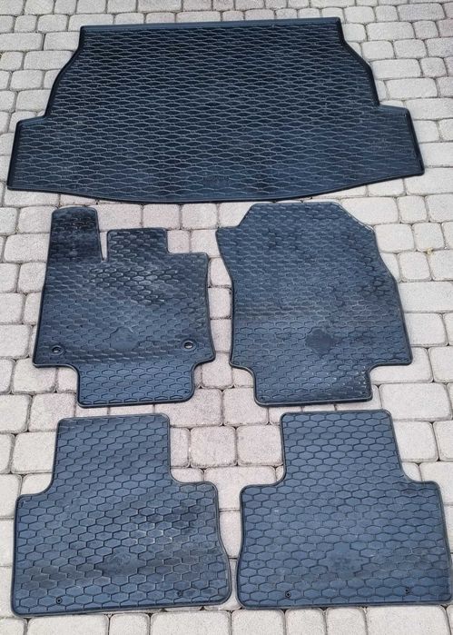 Dywaniki + mata, gumowe, Toyota Rav4 19-, Suzuki Across 20-