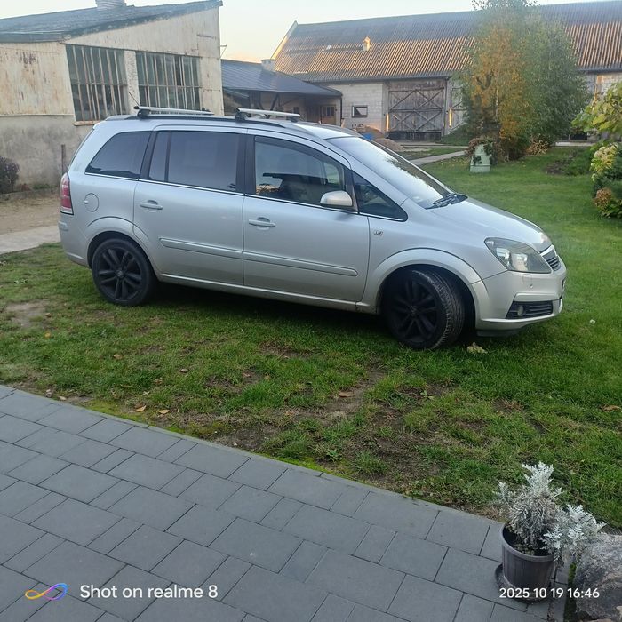 Opel Zafira B 1.8