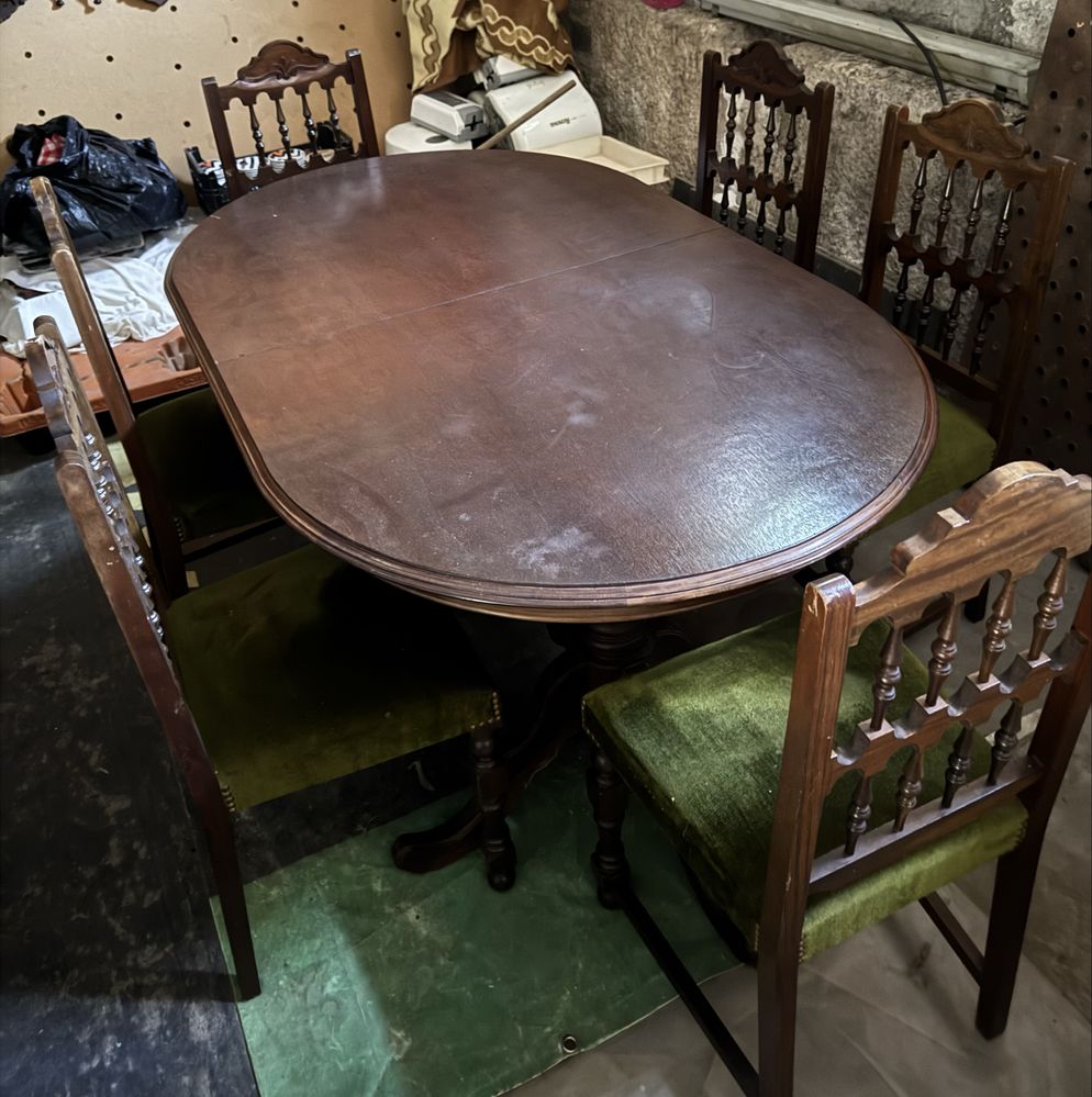 Mesa de jantar (antiga)