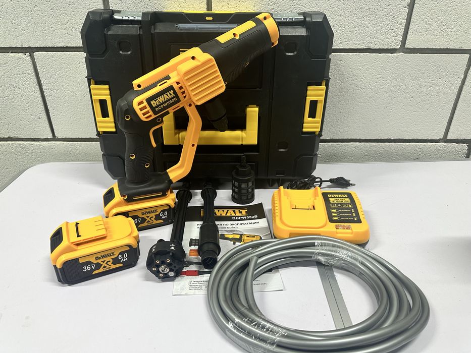 Суперціна! Акумуляторна міні мийка  Dewalt DCPW 550B 36v 6ah