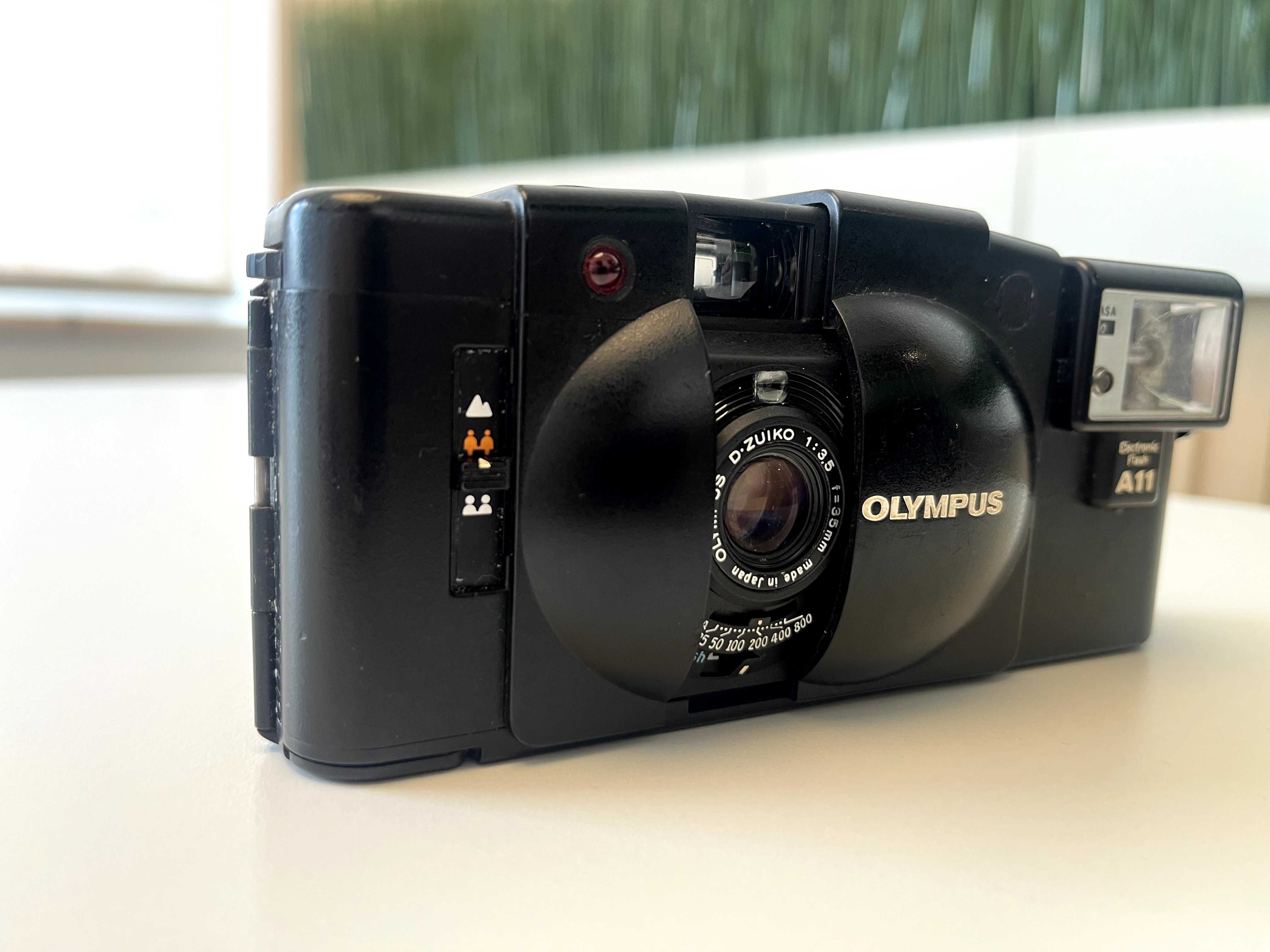 OLYMPUS XA 2 - Point and Shoot