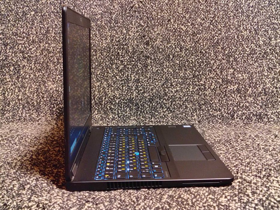 Dell Latitude 5570 ∎ Intel® i7-6600U|8-16|128-256|Radeon|FHD ips