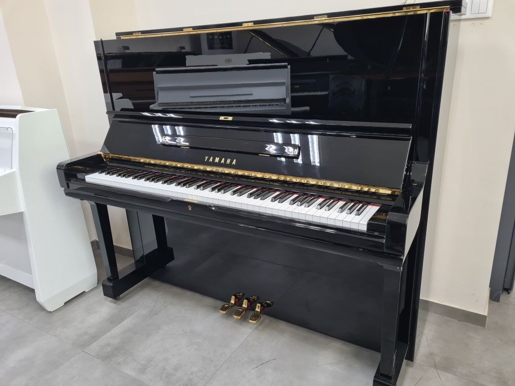 Pianino koncertowe Yamaha U3 stan idealny. Pianocentrum