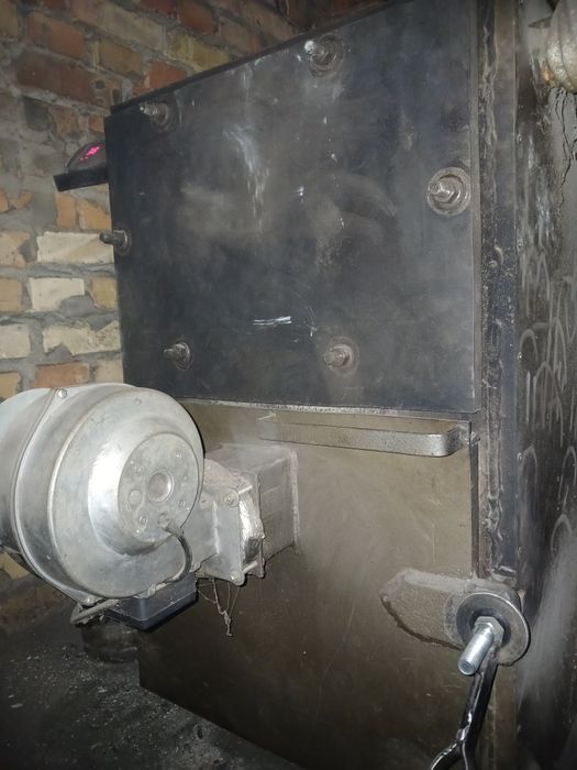 Твердопаливний котел, буферна ємність 560л, розширюючи баки, насоси