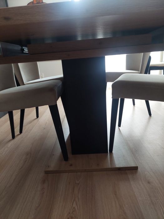 Mesa de sala extensível 180-230cm + conjunto de quatro cadeiras