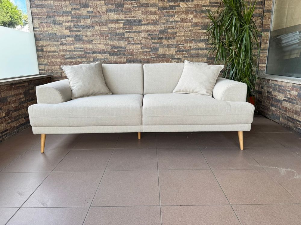 Sofa 3lugares com 1.90