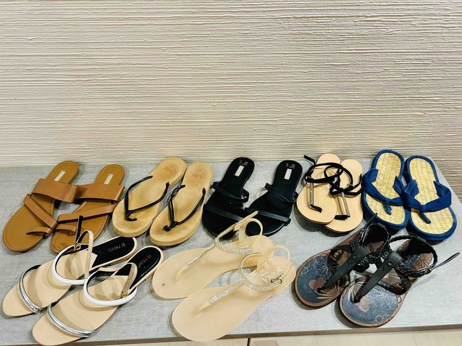 Сандалі жіночі. Всі по 50 грн.