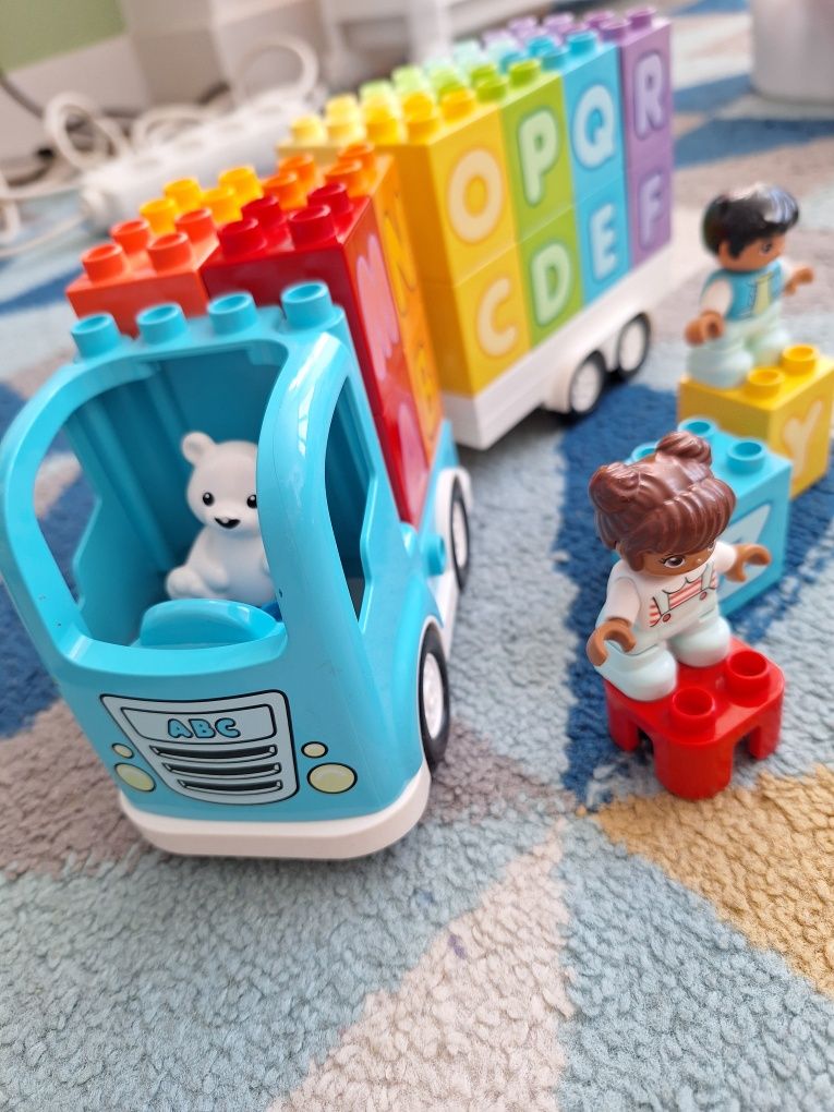 Zestaw Lego Duplo 10915 - ciężarówka z alfabetem
