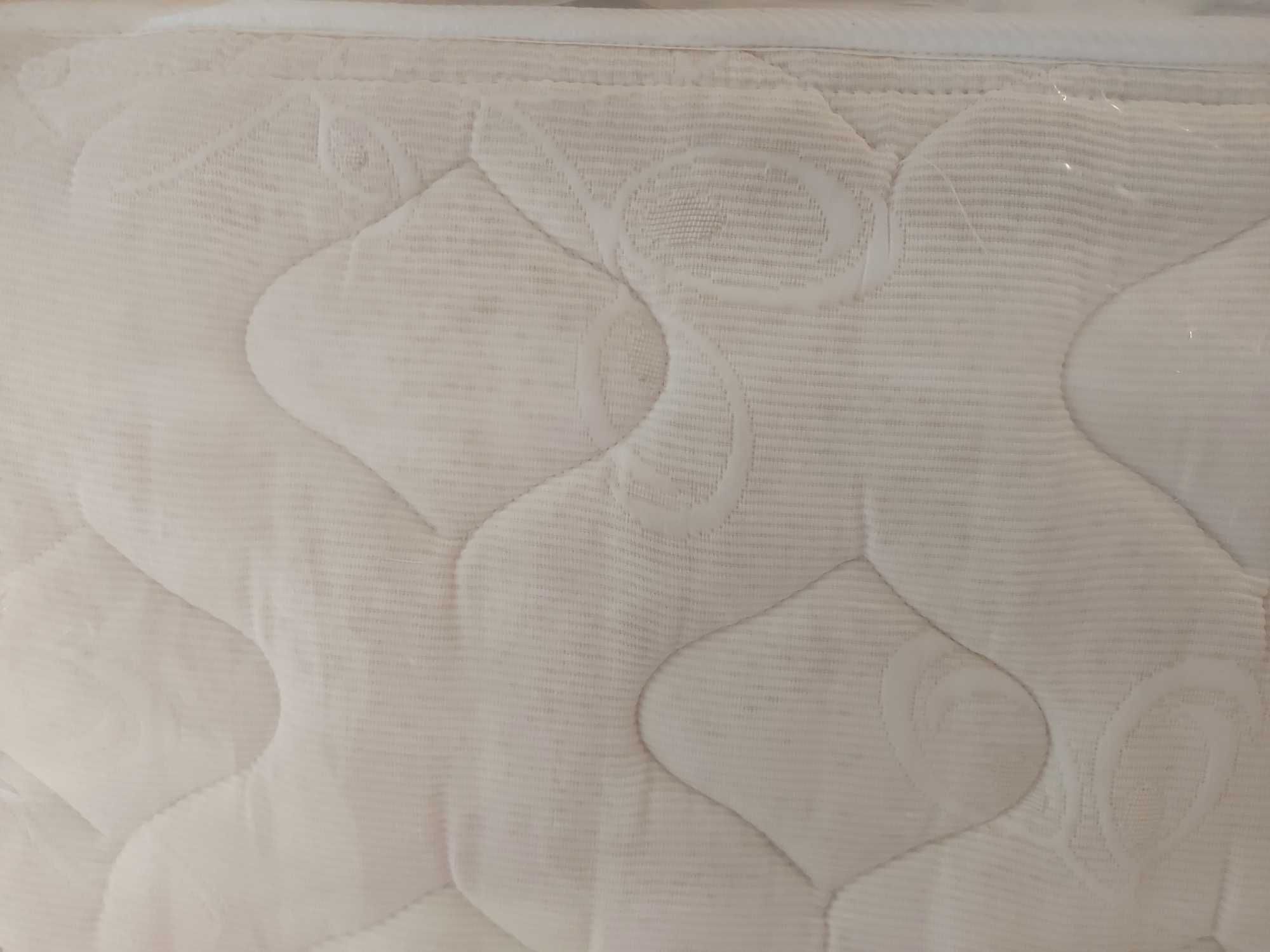 Estrado de cama 118x183