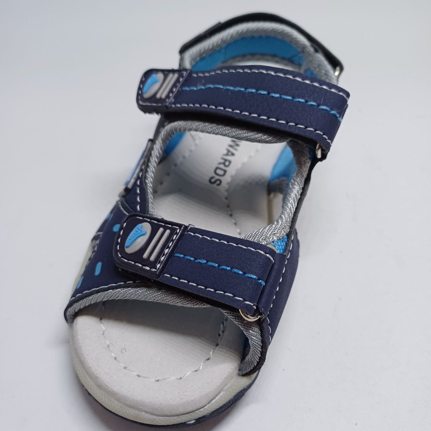 Nowe sandały roz 30 wkładka skórzana profilowana dł 19 cm
