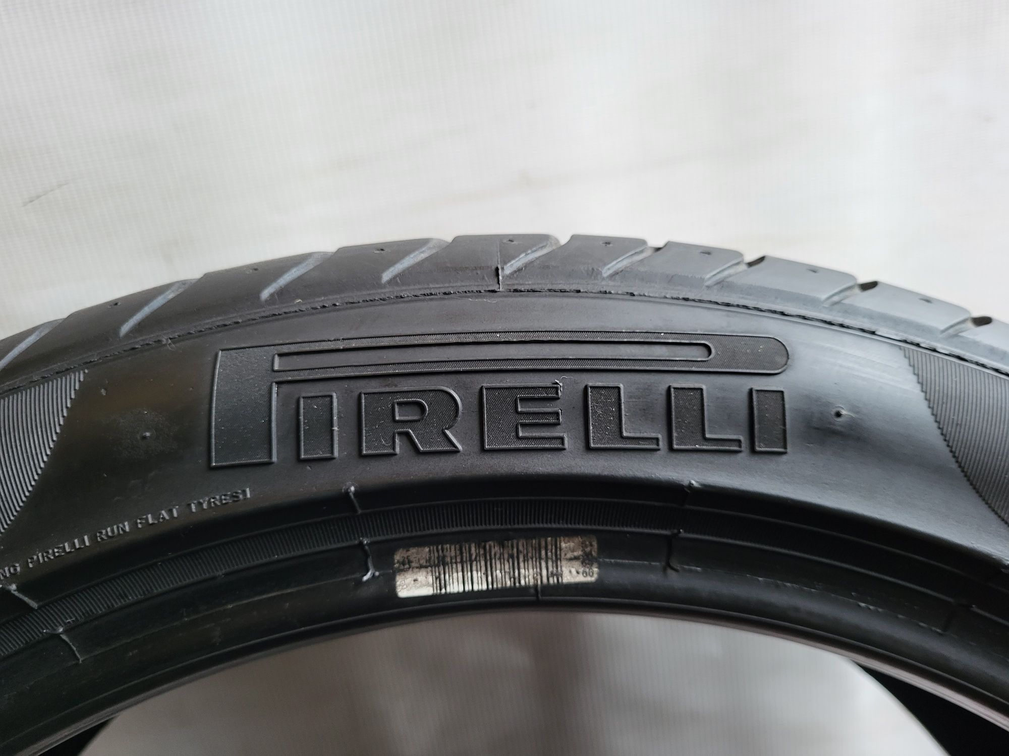 Opony Pirelli P Zero Run flat 205 45 R17 Para bieżnik 8.3mm