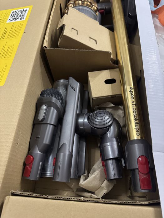 Dyson V11 Absolute Pro Gold