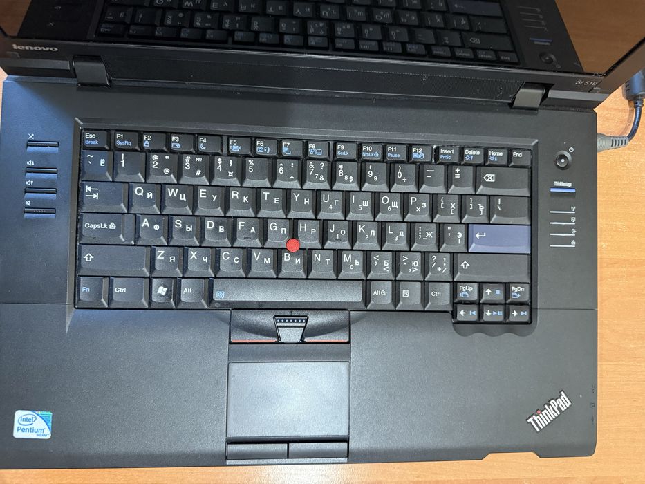 Ноутбук Lenovo sl 510 320гб. В комплекті блок живлення мишка і сумка.