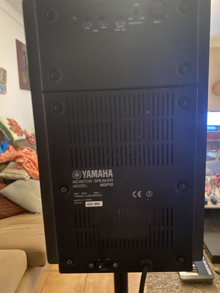 Monitores YAMAHA MSP10 + tripes