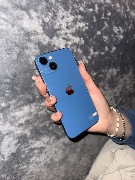 Продам Iphone 13 128