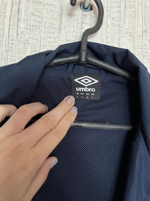 Мужская ветровка мужская олимпийка Umbro размер S