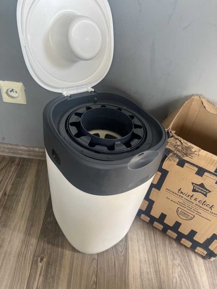 Tommee Tippee Twist pojemnik na zużyte pieluszki