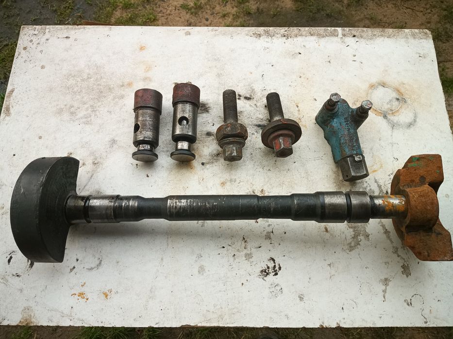 Запчастини до двигуна д21 ( т-25, т-16)