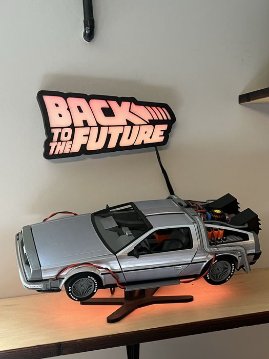 Model DeLorean DMC-12