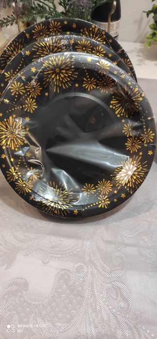 Talerzyki papierowe zestaw 60sztuk.