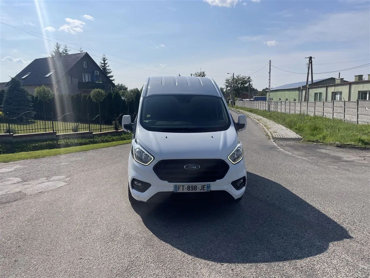 Ford CUSTOM  FORD TRANSIT CUSTOM L1H2 2.0 ecoblue NAVI klima lift 2020 rok