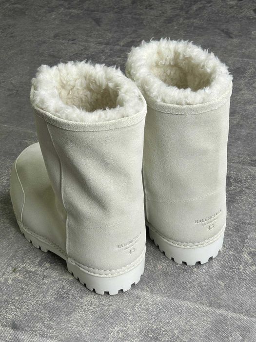 Чоботи BALENCIAGA ALASKA High Fur Boots white ботинки білі сапожки