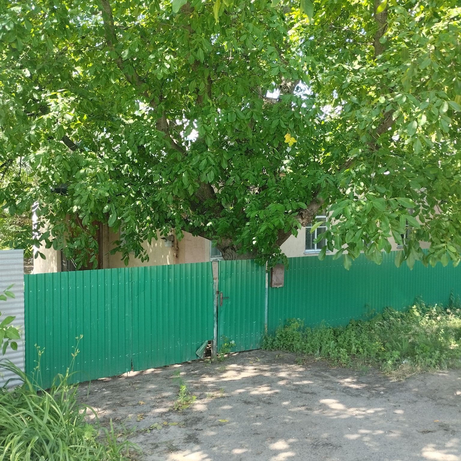Продам дом на верхнем поселке возможно за сертификат