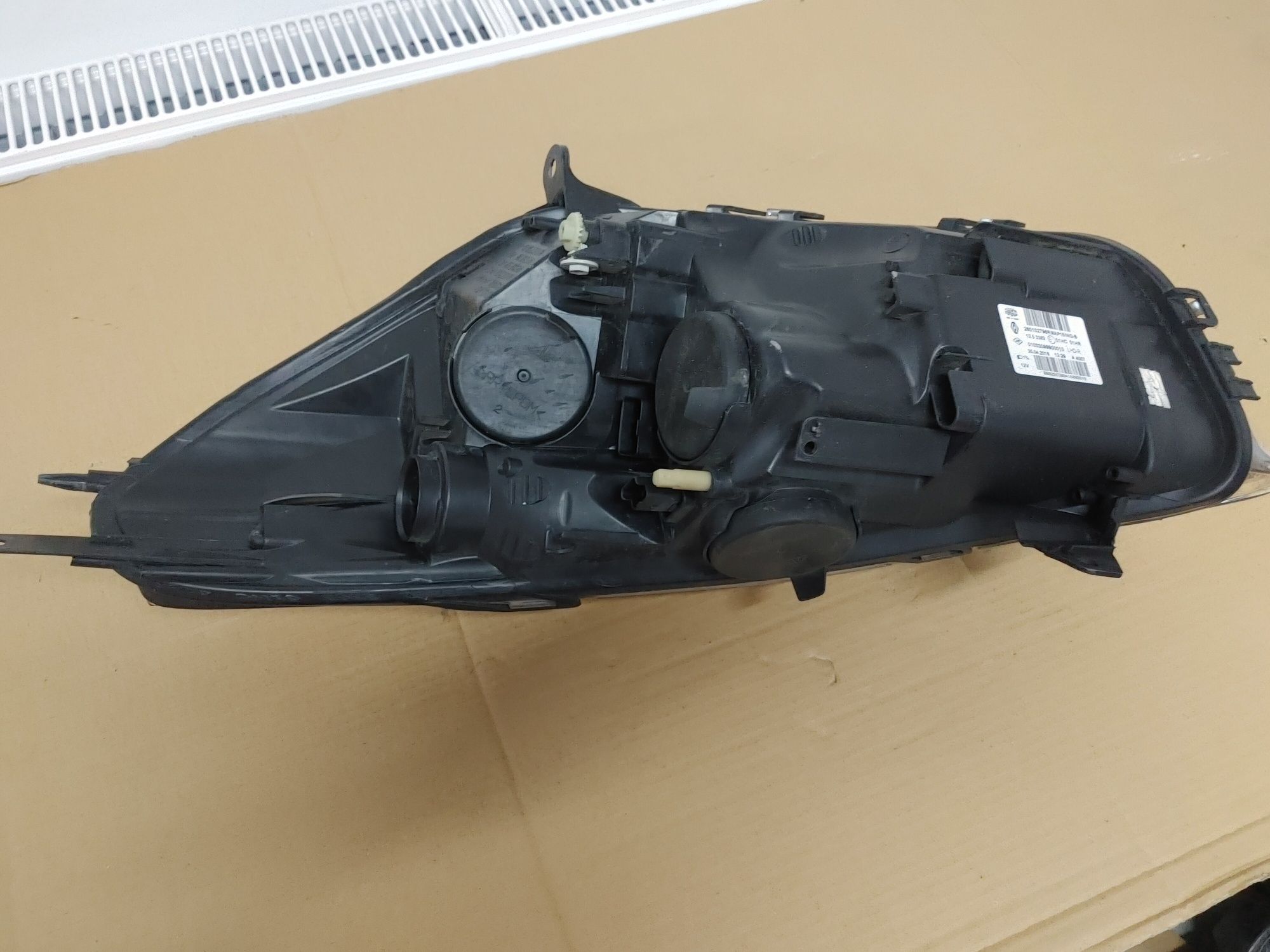 Lampa Renault Clio IV z postojem R