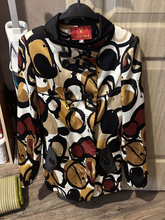 Продам весьняно-осінній плащ