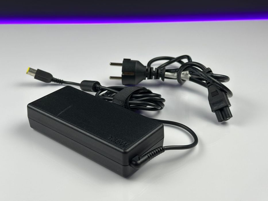 Stacja dokująca Lenovo ThinkPad Thunderbolt 4 Dock 40B0 |ZASILACZ 135W