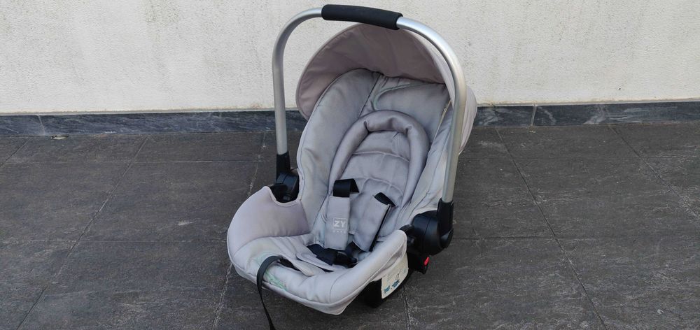 Vendo Carrinho e Ovo/Babycoque de Bebé Zippy Safe