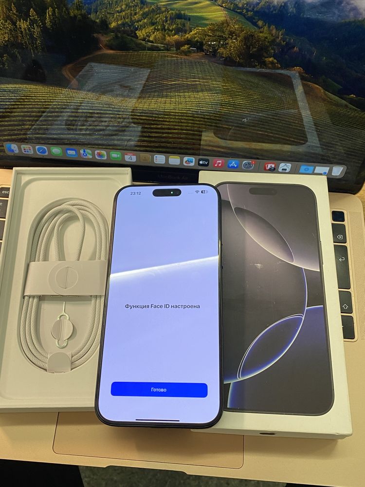 Продам iphone 16 pro max 256gb айфон 16 про макс 256гб как новий 100%