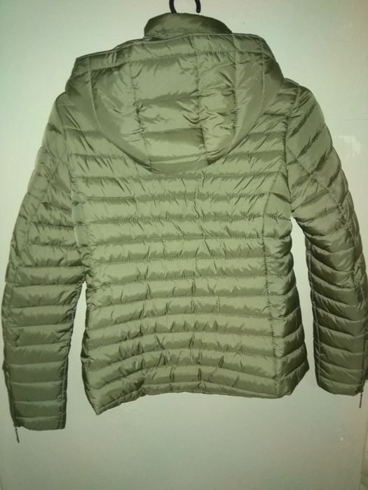 Продам демисезонную куртку