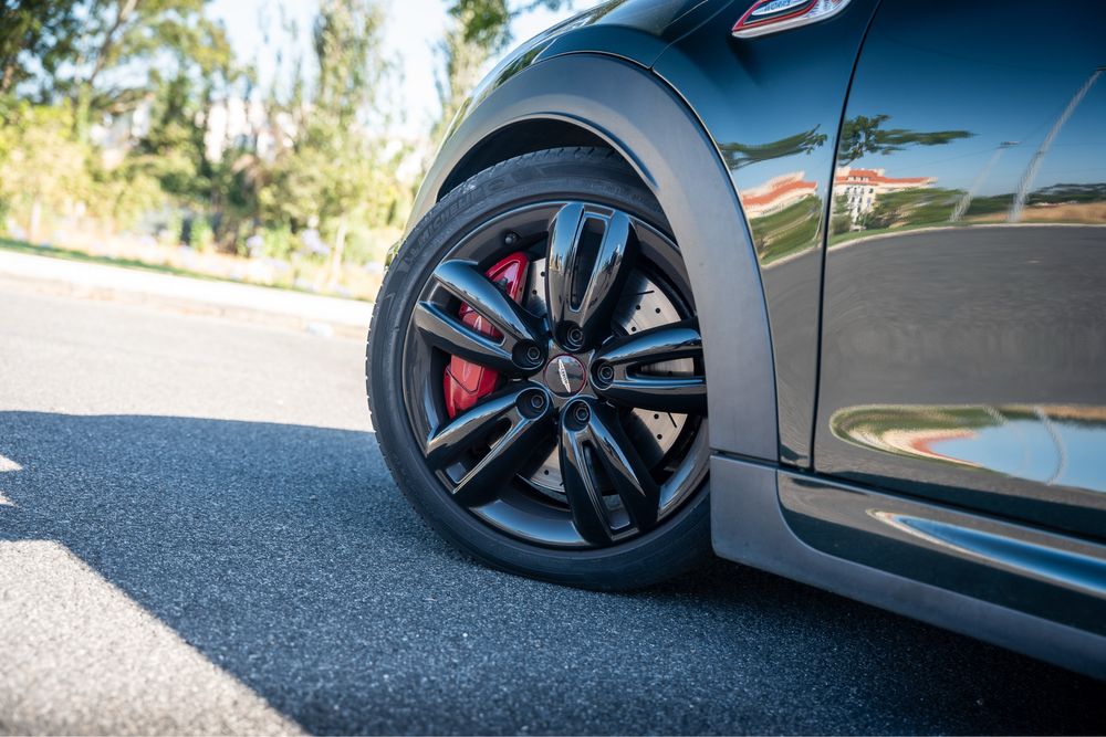 Mini cooper John cooper works com escape Pro Mini, impecavel