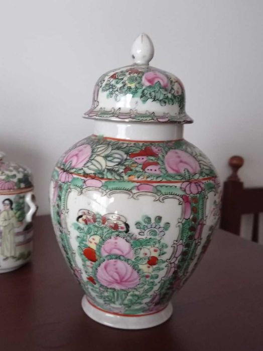 Conjunto de potes Orientais