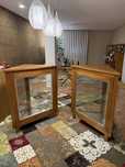 Vitrines em madeira
