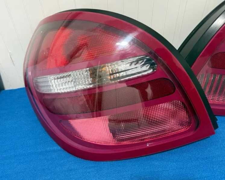 Farolins traseiros | Nissan Almera N16