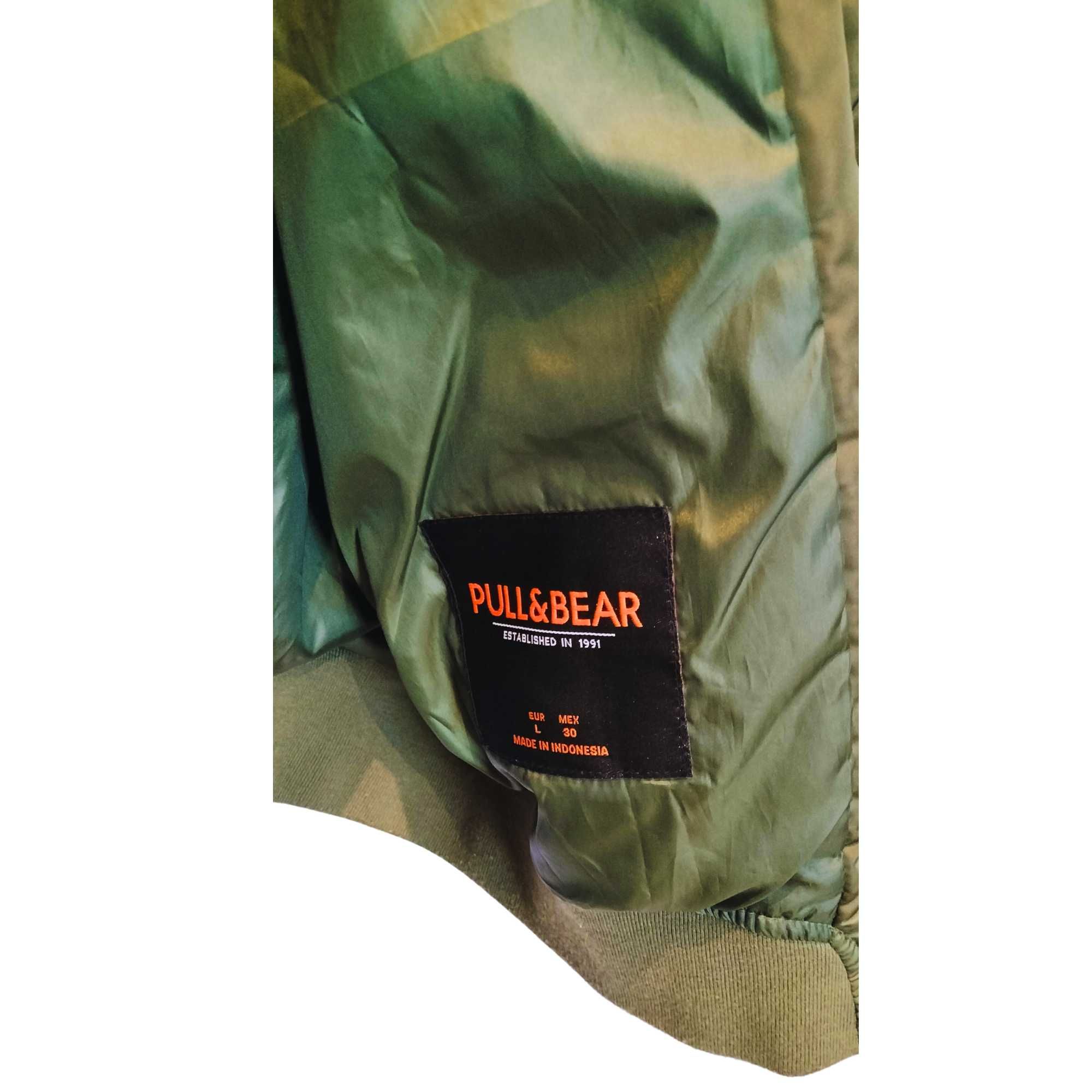 Kurtka bomberka Pull&Bear oliwkowa, rozmiar L, militarny styl