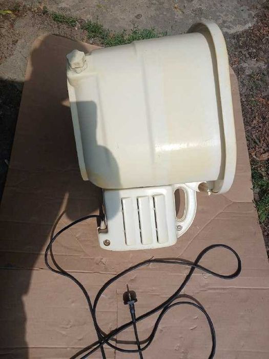 Продам стиральную машинку пластмассовую "Малютка 2" б/у